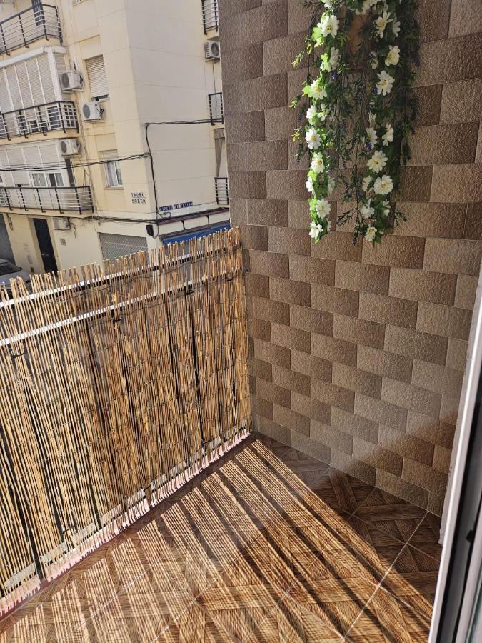 Apartamento Familiar En Triana Sevilla Exterior foto